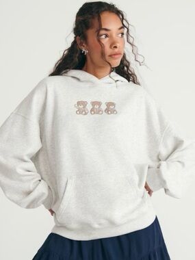 Hollister Women’s Oversized Teddy Bear Graphic Hoodie in Light Heather, XS